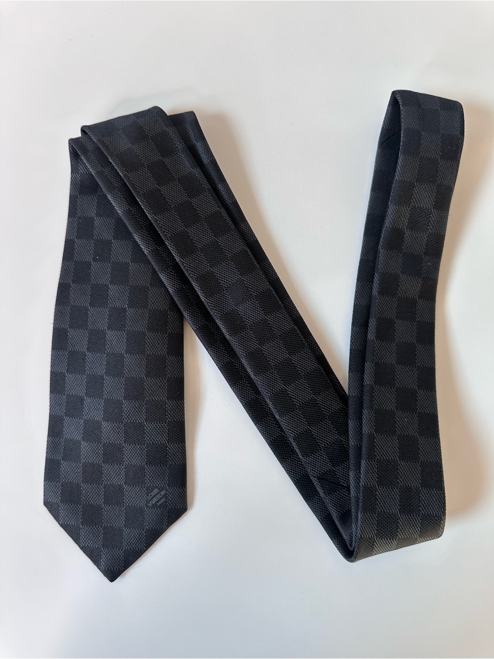 LOUIS VUITTON Caravat Black and Charcoal Checker Silk Tie - Picture 7 of 12